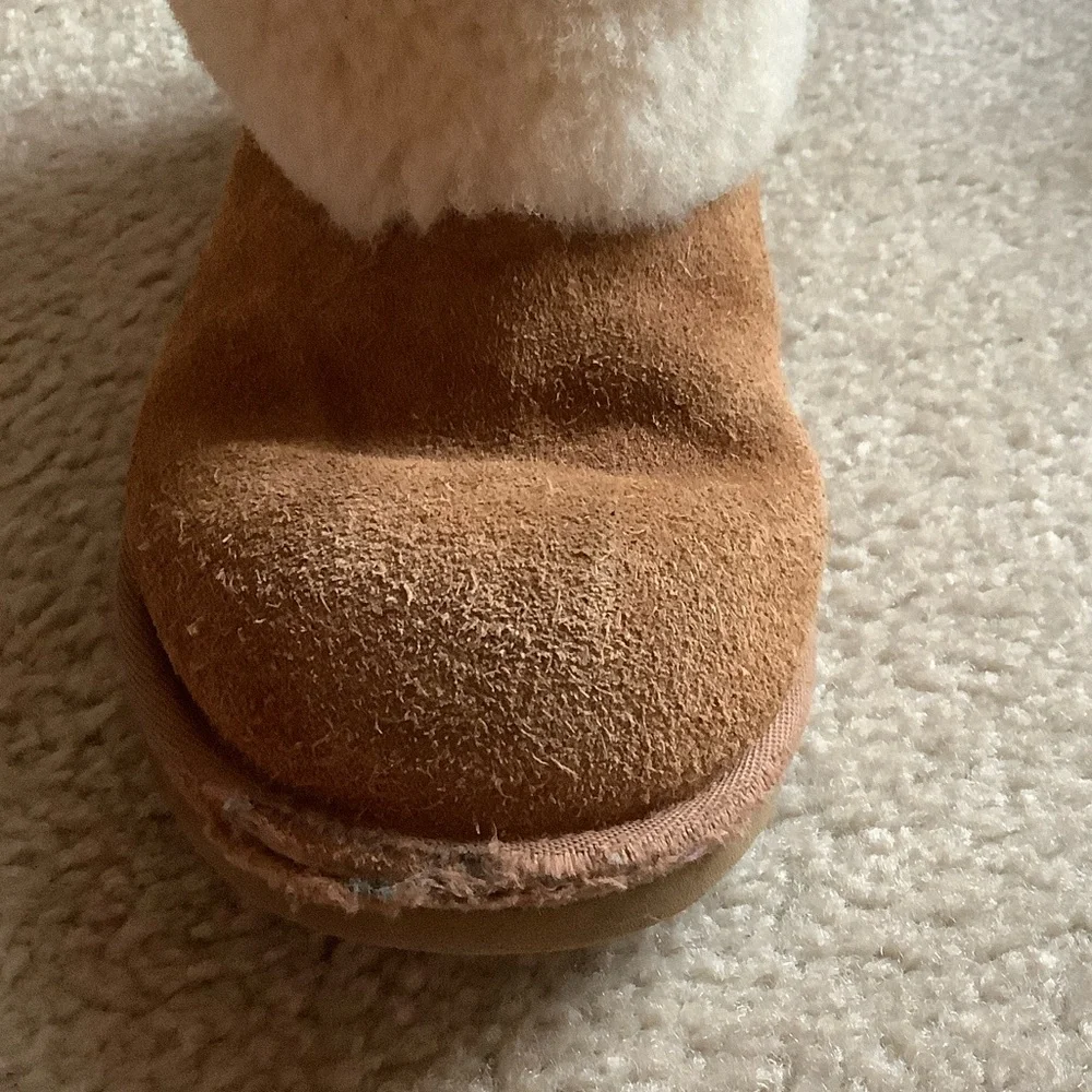 Used UGG Tan Shearling Buckle Boots